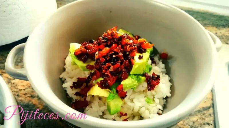 Arroz blanco con verduras