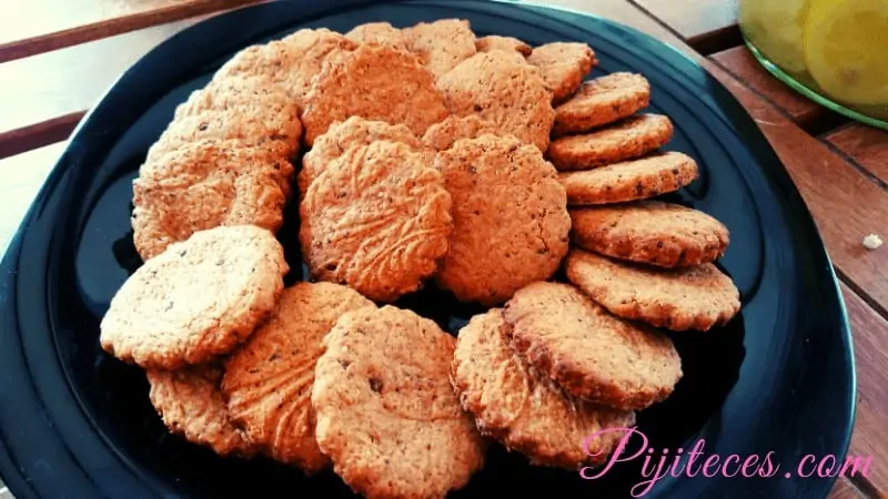 Galletas de Linz con clavo de olor