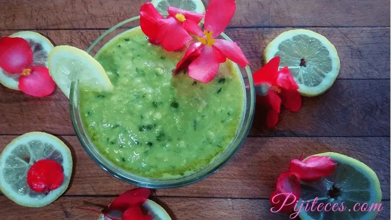 Salsa de pesto con aguacate