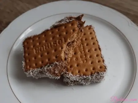 Sandwich de helado de plátano y chocolate
