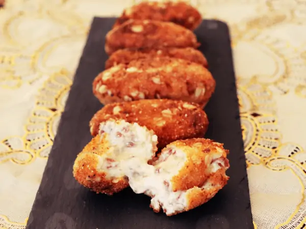 Croquetas de jamón ibérico y queso